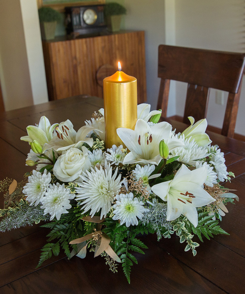 Gainan's Holiday Centerpieces - Gainan's Flowers & Garden Center